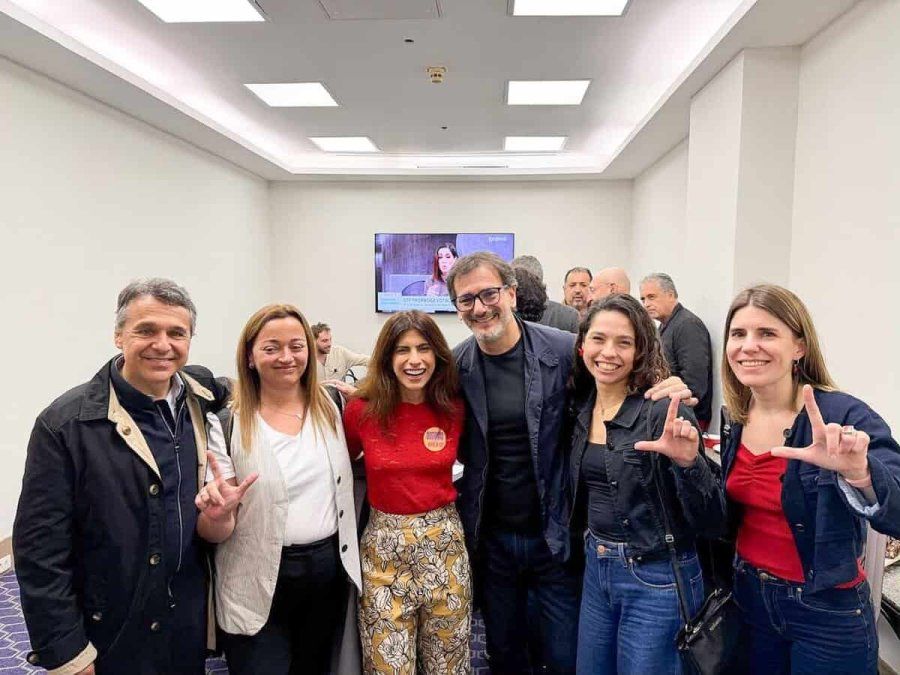 Una delegación del Frente Renovador viajó a Brasil para acompañar al PT en el triunfo de Lula.&nbsp;