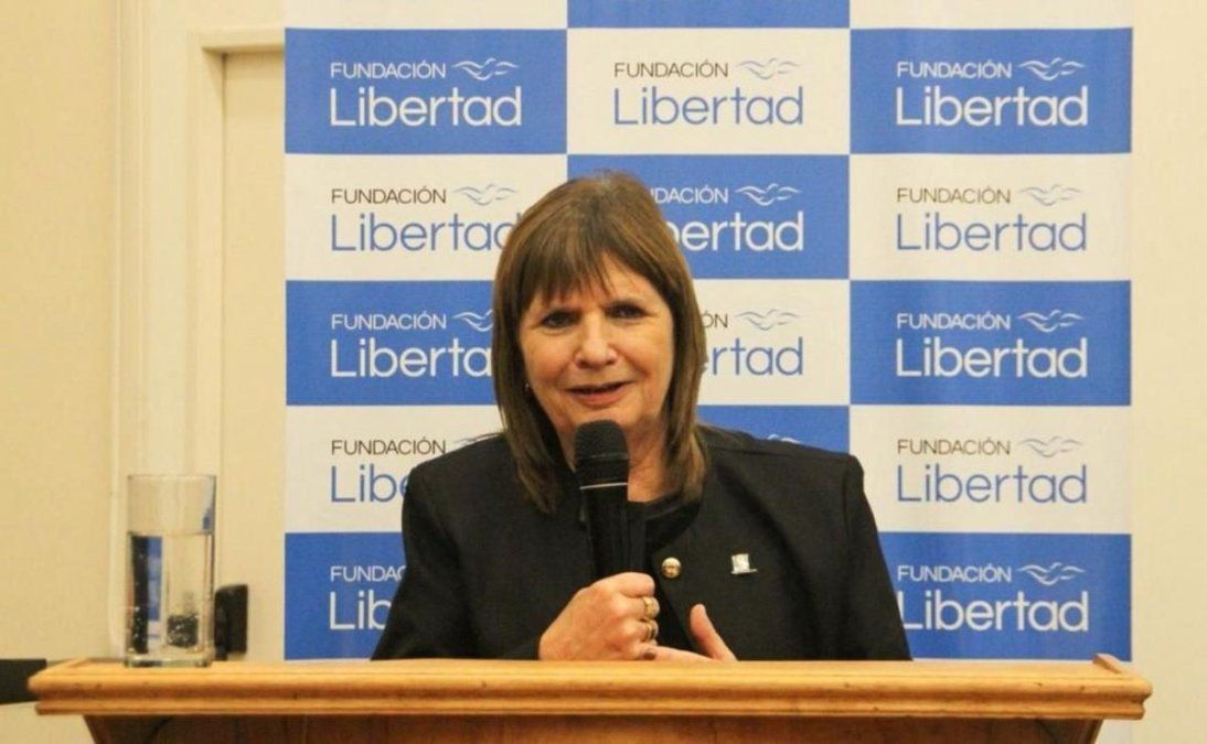 En su paso por la ciudad, Patricia Bullrich dialogó con la prensa.&nbsp;