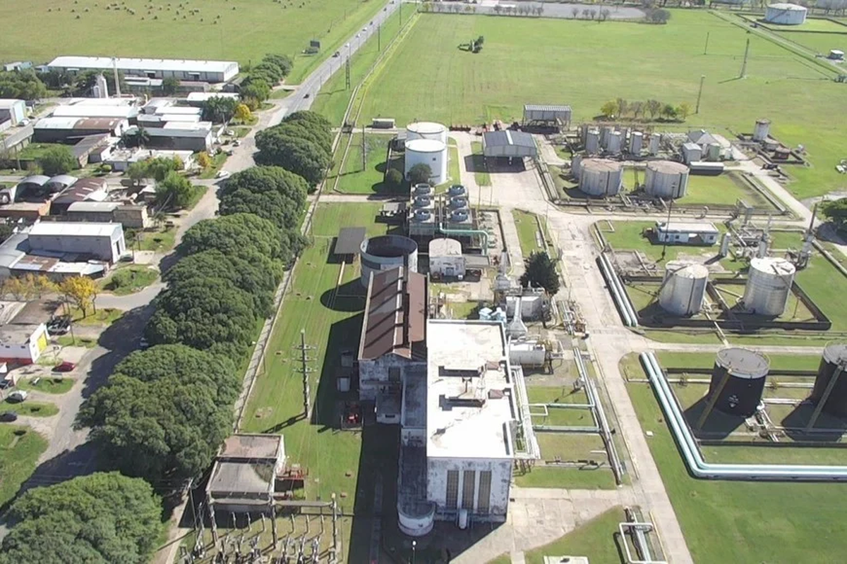 La refinería de San Lorenzo recibirá una inversión de US$ 400 millones en el marco del RIGI. La refinería de San Lorenzo recibirá una inversión de US$ 400 millones en el marco del RIGI. 