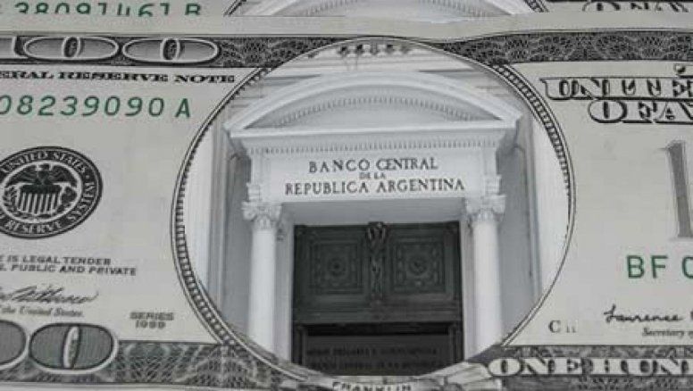 Dólar estable mientras el BCRA se hace de US$ 300 millones