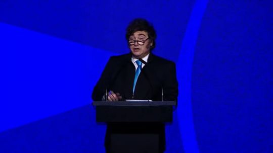 Javier Milei habló en la cena de fin de año de la Fundación Faro. Javier Milei habló en la cena de fin de año de la Fundación Faro.