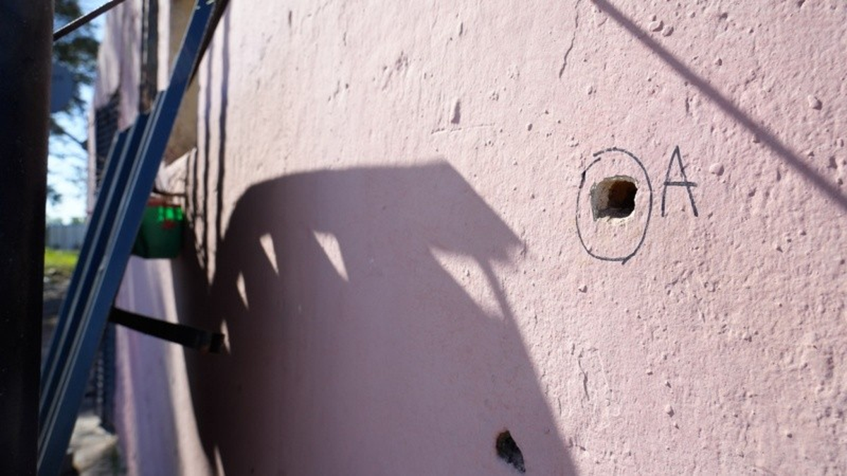 El impacto de bala que dio en el domicilio. El impacto de bala que dio en el domicilio. 