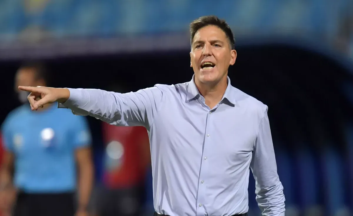 GOIANIA BRAZIL JULY 02 Eduardo Berizzo head coach of Paraguay gestures during a quarterfinal match between Peru and Paraguay as part of Copa America Brazil 2021 at Estadio Olimpico on July 02 2021.webp