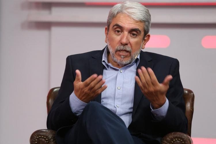Aníbal Fernández disparó con todo en su Twitter.