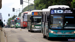 31 líneas de colectivos que circulan sólo en la Capital Federal dejarán de recibir subsidio para morigerar la tarifa.&nbsp;