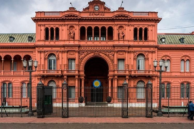 El Gobierno Nacional planea futuras medidas restrictivas debido al aumento de contagios en el país.