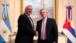 Alberto Fernández, presidente de la (miseria) Argentina, junto al presidente de Cuba, Miguel Díaz-Canel.