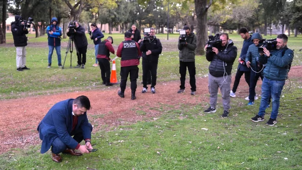 La Policía de la Ciudad se presentó en el lugar tras ser alertada por el equipo de C5N. La Policía de la Ciudad se presentó en el lugar tras ser alertada por el equipo de C5N.