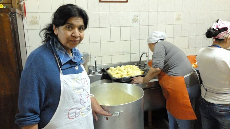 La titular del comedor Los Piletones, Margarita Barrientos.