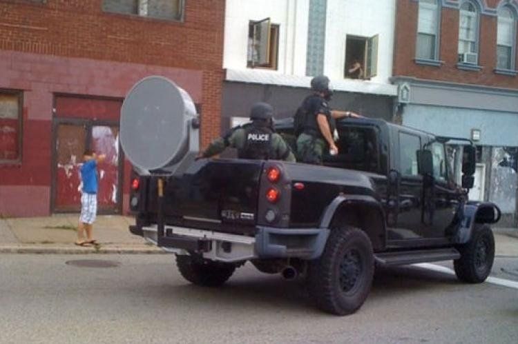 LRAD usado en Pittsburgh en 2010, durante una protesta contra el G-20