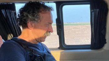 El legendario camarógrafo de Fox News, Pierre Zakrzewski, murió en Ucrania. El legendario camarógrafo de Fox News, Pierre Zakrzewski, murió en Ucrania.