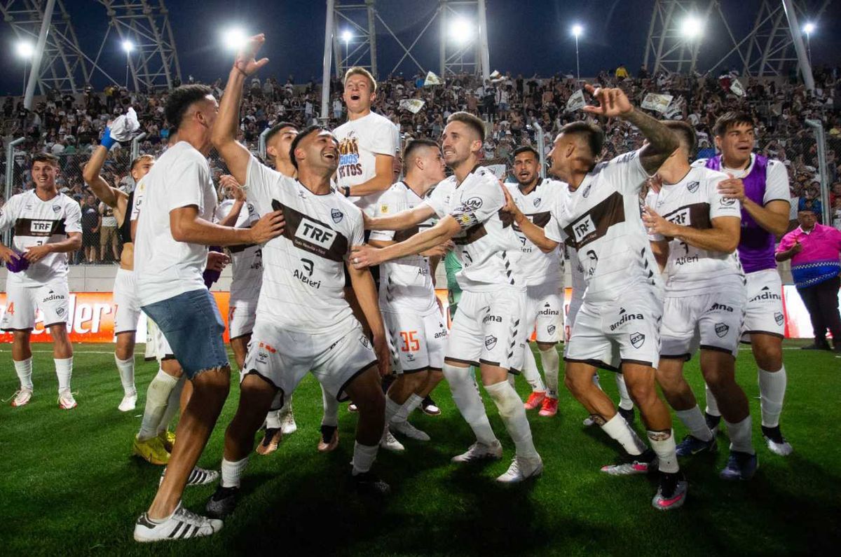 Platense jugará la final de la Copa de la Liga Profesional.