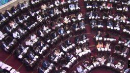altText(Sobre la hora, el oficialismo logró quórum y comenzó el debate en Diputados)}