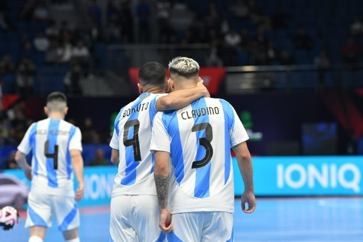 Claudino, el autor del segundo gol de Argentina.