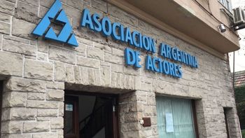 La Asociación Argentina de Actores cumple un nuevo año de lucha por los derechos laborales de los actores, desde su fundación en 1919 hasta la actualidad. La Asociación Argentina de Actores cumple un nuevo año de lucha por los derechos laborales de los actores, desde su fundación en 1919 hasta la actualidad.