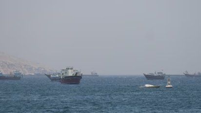 Petróleo: Estados Unidos e Irán suspenden hostilidades y bajan los precios del crudo
