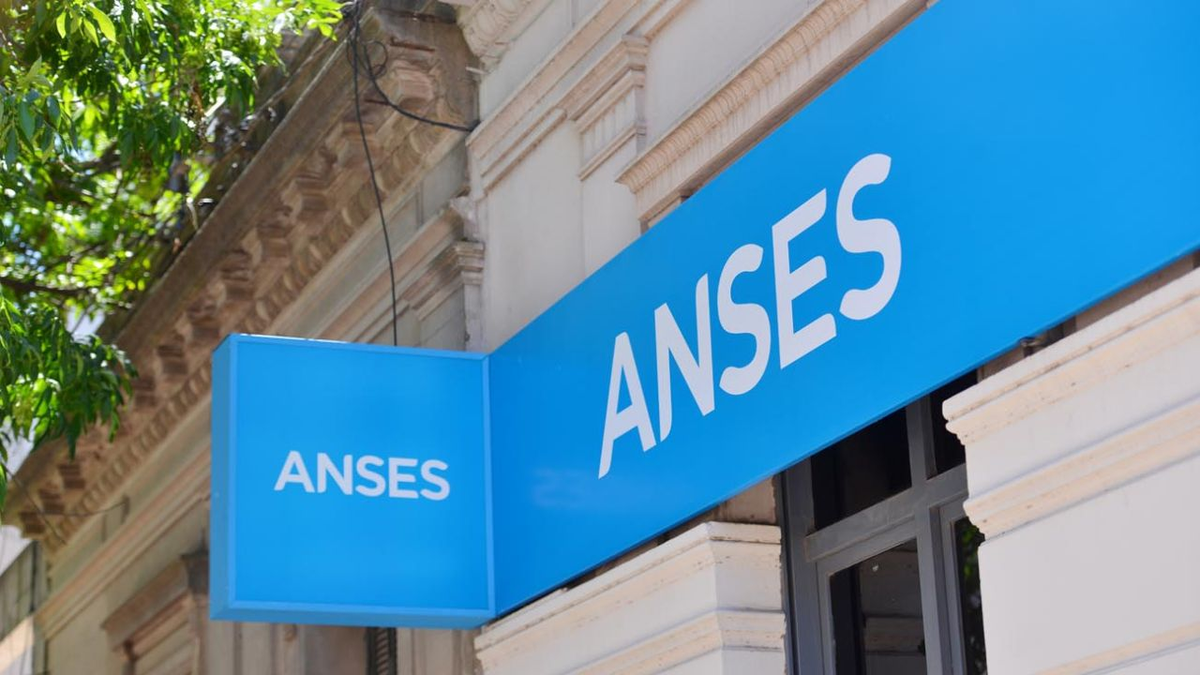 ANSES en alerta por estafas. ANSES en alerta por estafas.