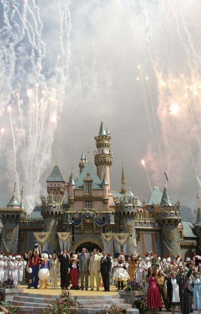Disney tendrá rival en París: Macron anuncia un megaproyecto de 6.000 millones de euros