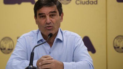 Nuevo enfoque de caso sospechoso no se aplica en la CABA, dijo Quirós
