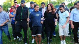 altText(Con las inundaciones, Cristina perdió más que Scioli y Macri (y no levanta))}