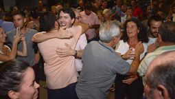 Peronismo observando el festejo opositor en La Pampa.