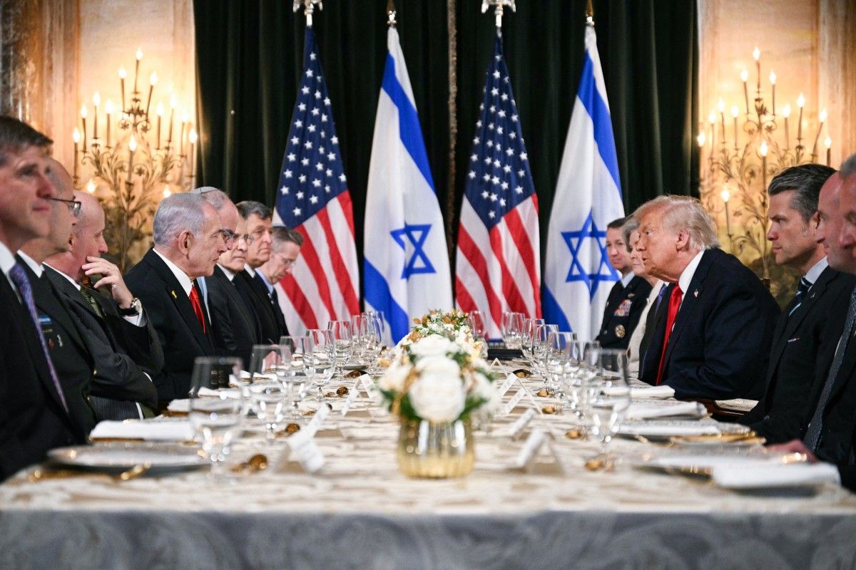 Delegaciones de USA, con su presidente, Donald Trump; y de Israel, con su primer ministro israelí, Benjamin Netanyahu, durante una reunión bilateral en la residencia de Trump en Mar-a-Lago, Palm Beach, Florida, el 29/12/2025. Delegaciones de USA, con su presidente, Donald Trump; y de Israel, con su primer ministro israelí, Benjamin Netanyahu, durante una reunión bilateral en la residencia de Trump en Mar-a-Lago, Palm Beach, Florida, el 29/12/2025.