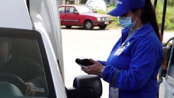 En los países limítrofes, las mismas tarjetas de credito cobran menos tasas y el plazo de pago es menor que en Argentina. En los países limítrofes, las mismas tarjetas de credito cobran menos tasas y el plazo de pago es menor que en Argentina.