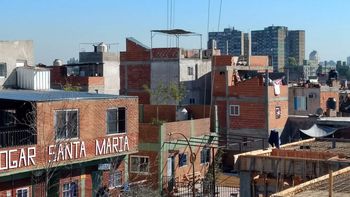 La Villa 1-11-14 en el Bajo Flores, donde vecinos, gendarmes y policias evitaron saqueos a comercios. La Villa 1-11-14 en el Bajo Flores, donde vecinos, gendarmes y policias evitaron saqueos a comercios.