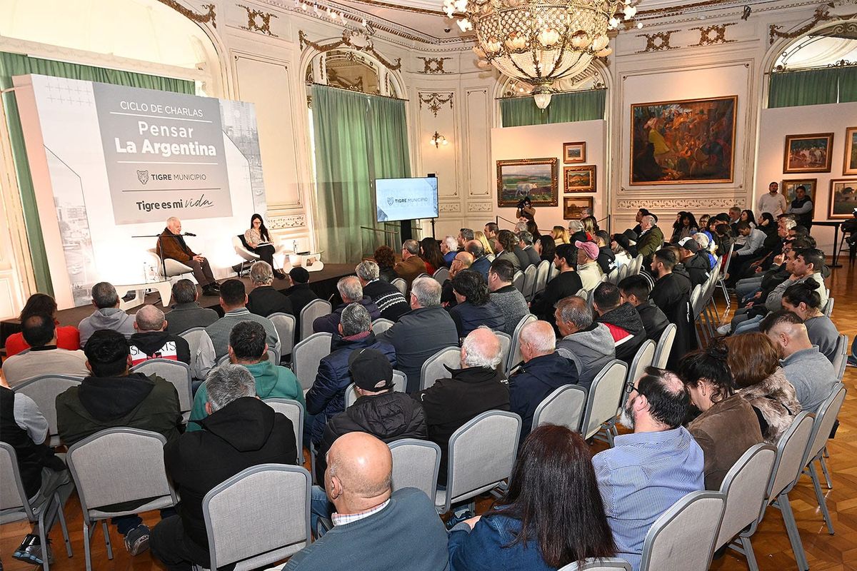 'Pensar la Argentina' en Tigre, con Julia Rosemberg y Oscar Cuartango. 'Pensar la Argentina' en Tigre, con Julia Rosemberg y Oscar Cuartango.