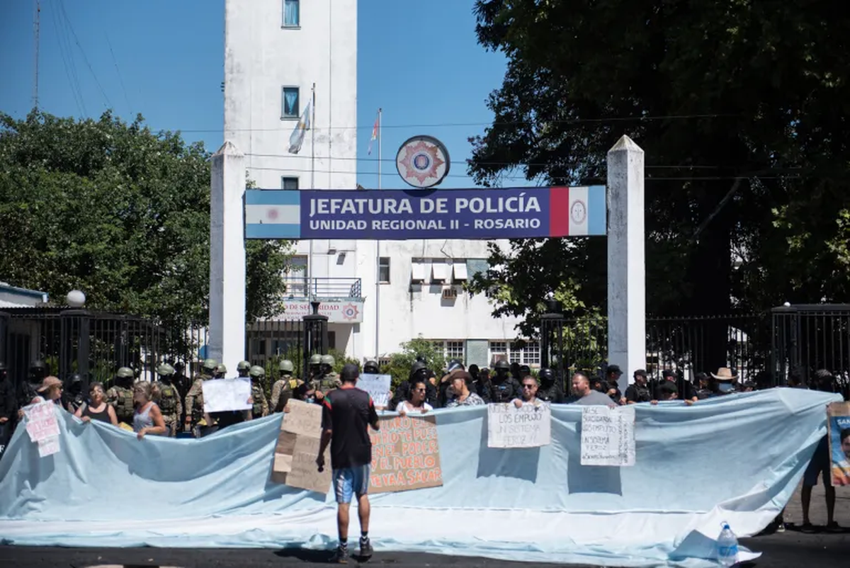 Tensión en la Jefatura. Tensión en la Jefatura.