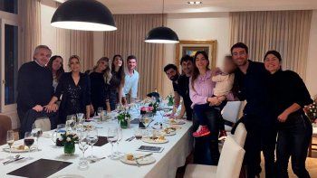 La foto del cumpleaños de Fabiola Yáñez que destapó el Olivosgate y derivó en la imputación del Presidente. La foto del cumpleaños de Fabiola Yáñez que destapó el Olivosgate y derivó en la imputación del Presidente.
