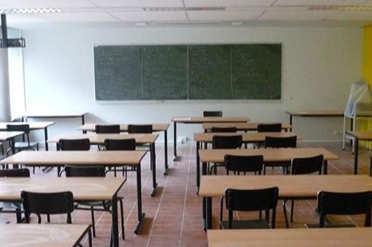 Los docentes amenazan con paros si no se les otorga el aumento del 28%.-