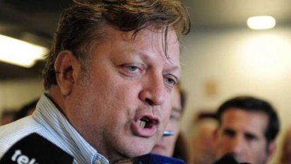 Empoderado, Biró arremetió: 