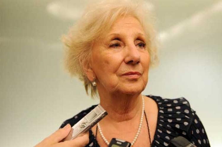 Carlotto, la crítica que faltaba...
