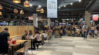 Unicenter en alerta: Incendio en el patio de comidas provoca caos