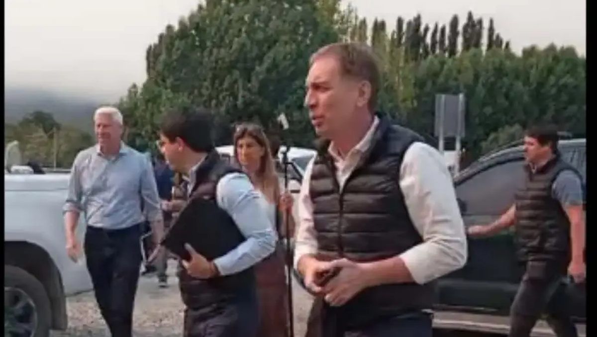 Los incendios en Chubut son prioridad, y Diego Santilli aprovechó a "ofrecer ayuda" (¿a cambio de apoyo a la reforma?) Los incendios en Chubut son prioridad, y Diego Santilli aprovechó a "ofrecer ayuda" (¿a cambio de apoyo a la reforma?)