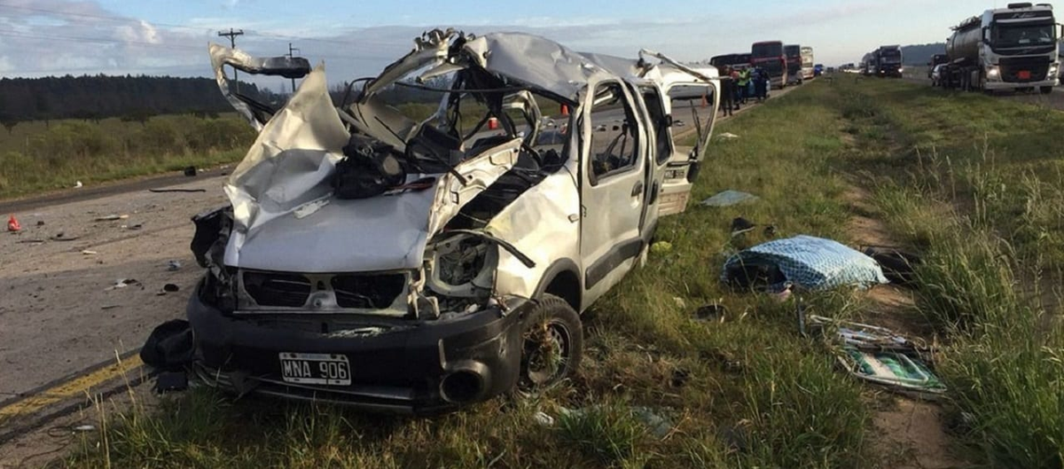 Según comentó el subsecretario de Seguridad Vial de Corrientes y presidente electo del Consejo Federal de Seguridad Vial, Juan Manuel Saloj, a nivel nacional se incrementó la cantidad de muertos en siniestros viales. Según comentó el subsecretario de Seguridad Vial de Corrientes y presidente electo del Consejo Federal de Seguridad Vial, Juan Manuel Saloj, a nivel nacional se incrementó la cantidad de muertos en siniestros viales.