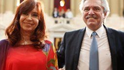 Desde hace 15 días al país lo gobiernan dos; las decisiones ahora pasan también por CFK