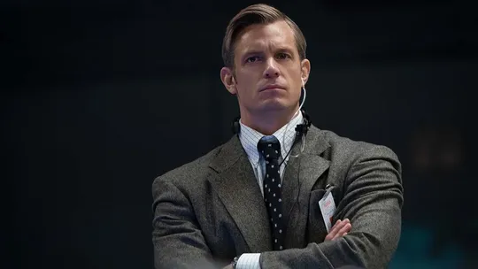 Esta miniserie trae una épica historia con ciencia, grandes personajes y tensión como nunca viste, atrapando desde el primer episodio. Disponible en Apple TV. Esta miniserie trae una épica historia con ciencia, grandes personajes y tensión como nunca viste, atrapando desde el primer episodio. Disponible en Apple TV.