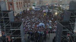 altText(Alberto cerró su campaña seguro de la victoria y prometió que con CFK atenderán a 