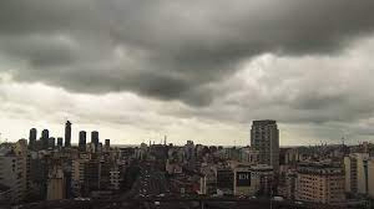 El cielo comenzó a registrar cambios en las últimas horas de la tarde