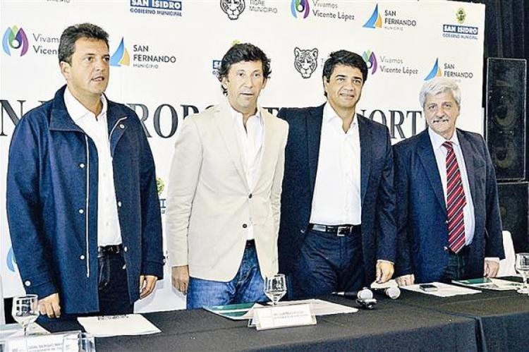Sergio Massa y Gustavo Posse, durante una reunión con los intendentes de Vicente López y San Fernando