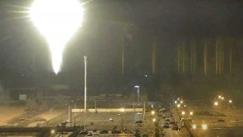 Incendio en la central nuclear de Zaporizhzhia. /Foto AP Incendio en la central nuclear de Zaporizhzhia. /Foto AP