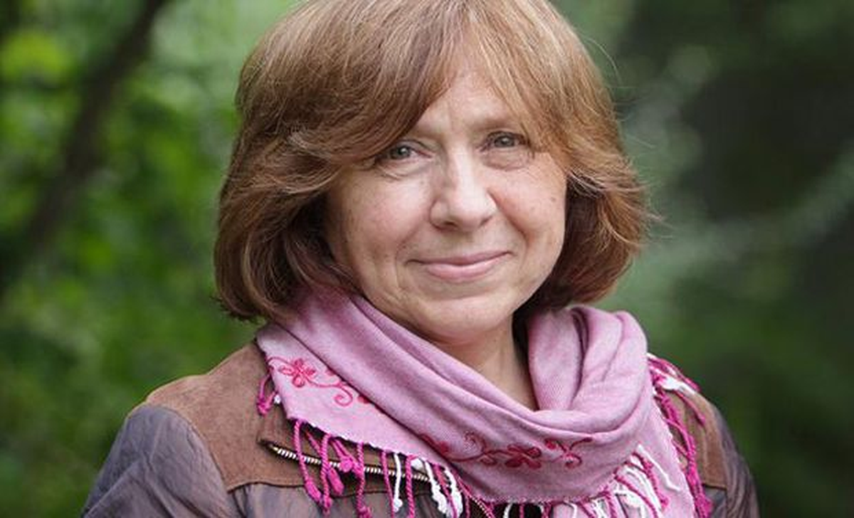 La escritora bielorrusa exilida, Svetlana Alexiévich, predijo la muerte de uno de los presos políticos. La escritora bielorrusa exilida, Svetlana Alexiévich, predijo la muerte de uno de los presos políticos.