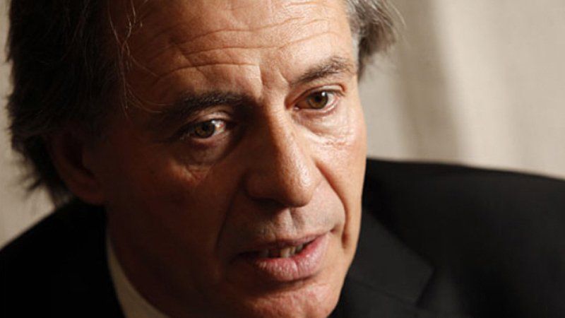 La Justicia encontró culpable a Ricardo Echegaray de favorecer a Oil Combustibles, que retuvo $8000 millones en impuestos a los combustibles. La Justicia encontró culpable a Ricardo Echegaray de favorecer a Oil Combustibles, que retuvo $8000 millones en impuestos a los combustibles.