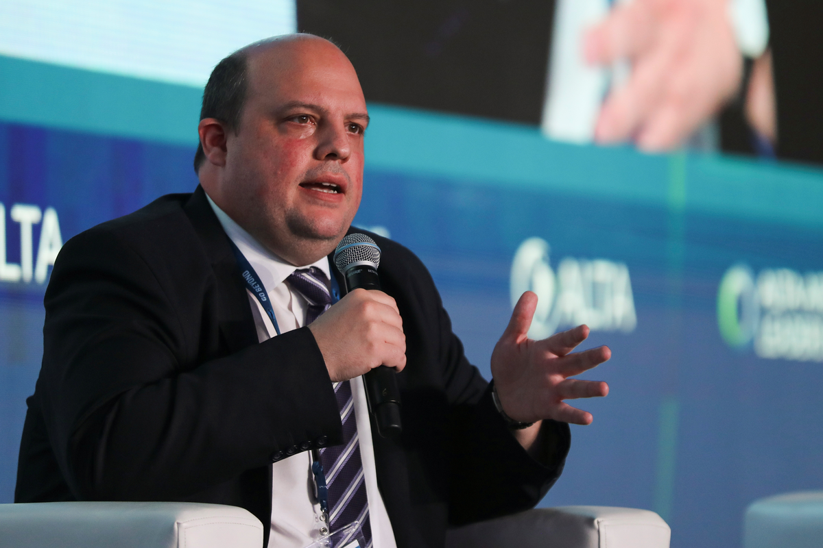 Pablo Ceriani, el presidente de Aerolíneas Argentinas, confirmó la nueva ruta aérea.