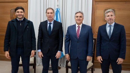 En la reunión se abordaron distintos temas vinculados al trabajo conjunto entre las tres provincias y el Gobierno nacional.&nbsp;