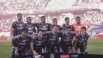 Platense, vigente campeón del fútbol argentino Platense, vigente campeón del fútbol argentino