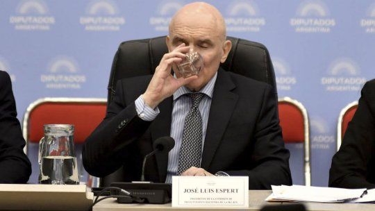 José Luis Espert presidía la comisión de Presupuesto y Hacienda de la Cámara de Diputados. José Luis Espert presidía la comisión de Presupuesto y Hacienda de la Cámara de Diputados.