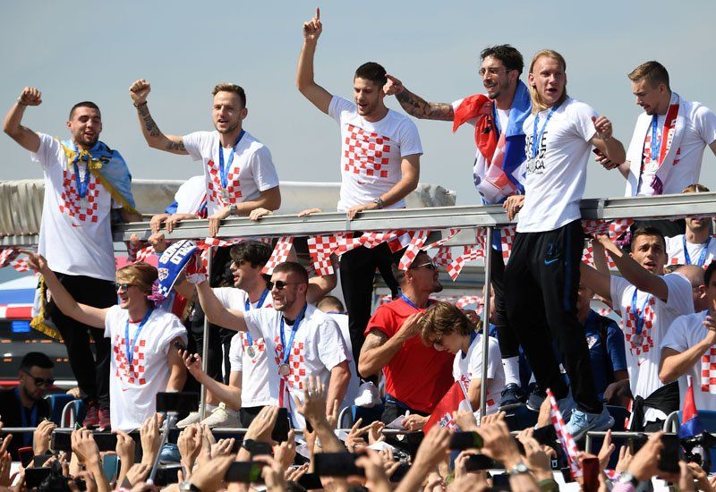 Los jugadores croatas festejan el subcampeonato en el Mundial Rusia 2018 en su regreso a Zagreb.